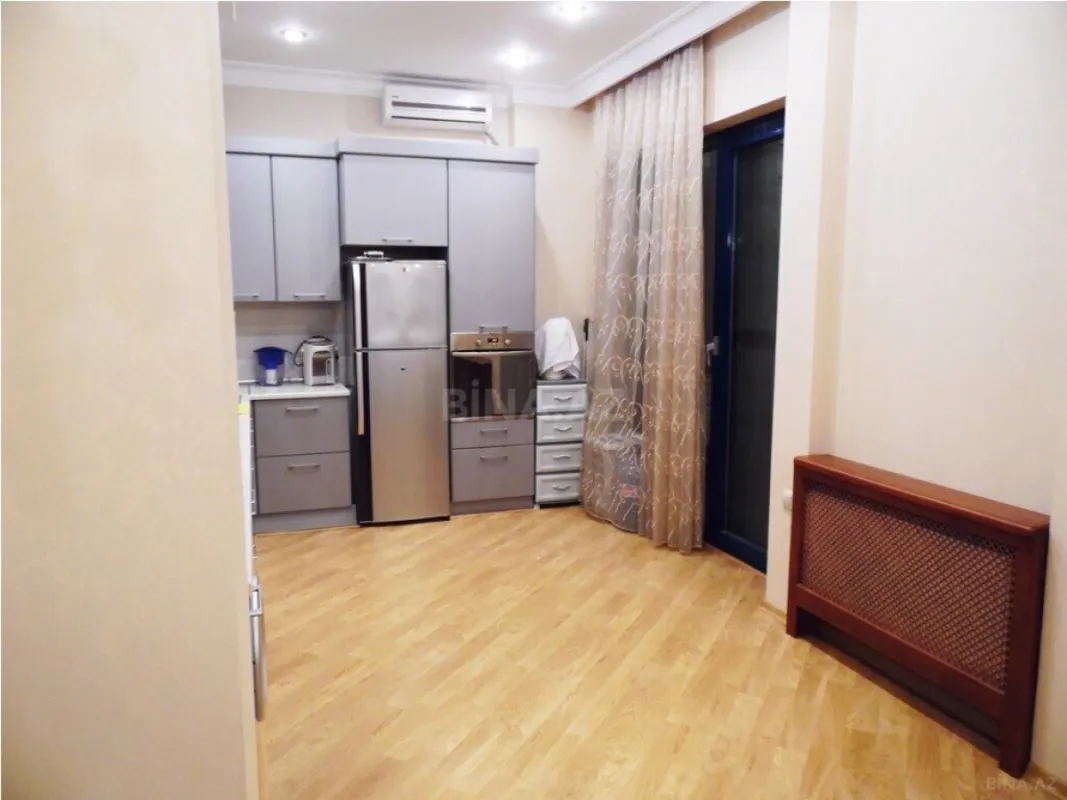 Satılır 3 otaqlı mənzil 136 m²