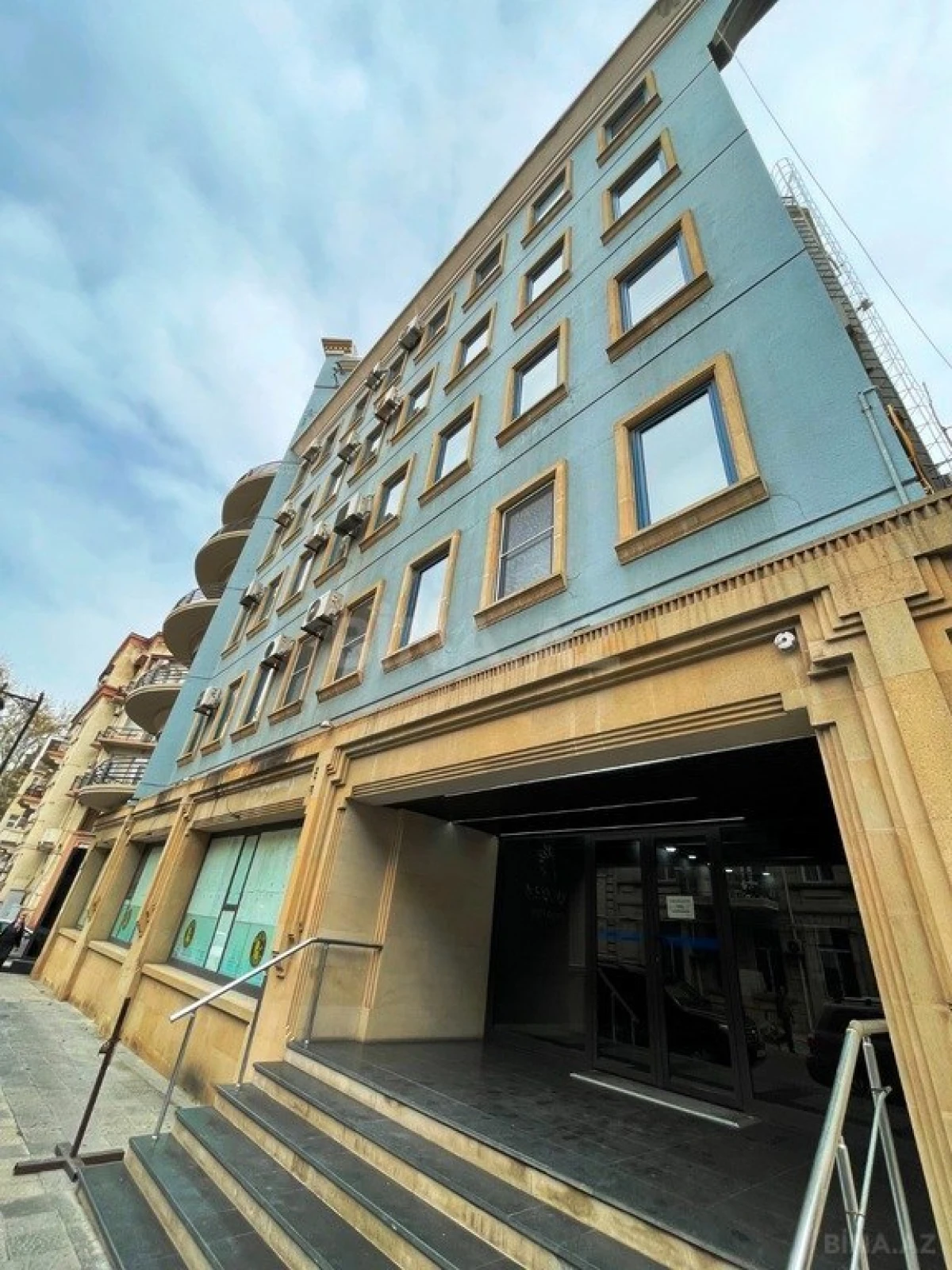 Kirayə verilir obyekt 2000 m²