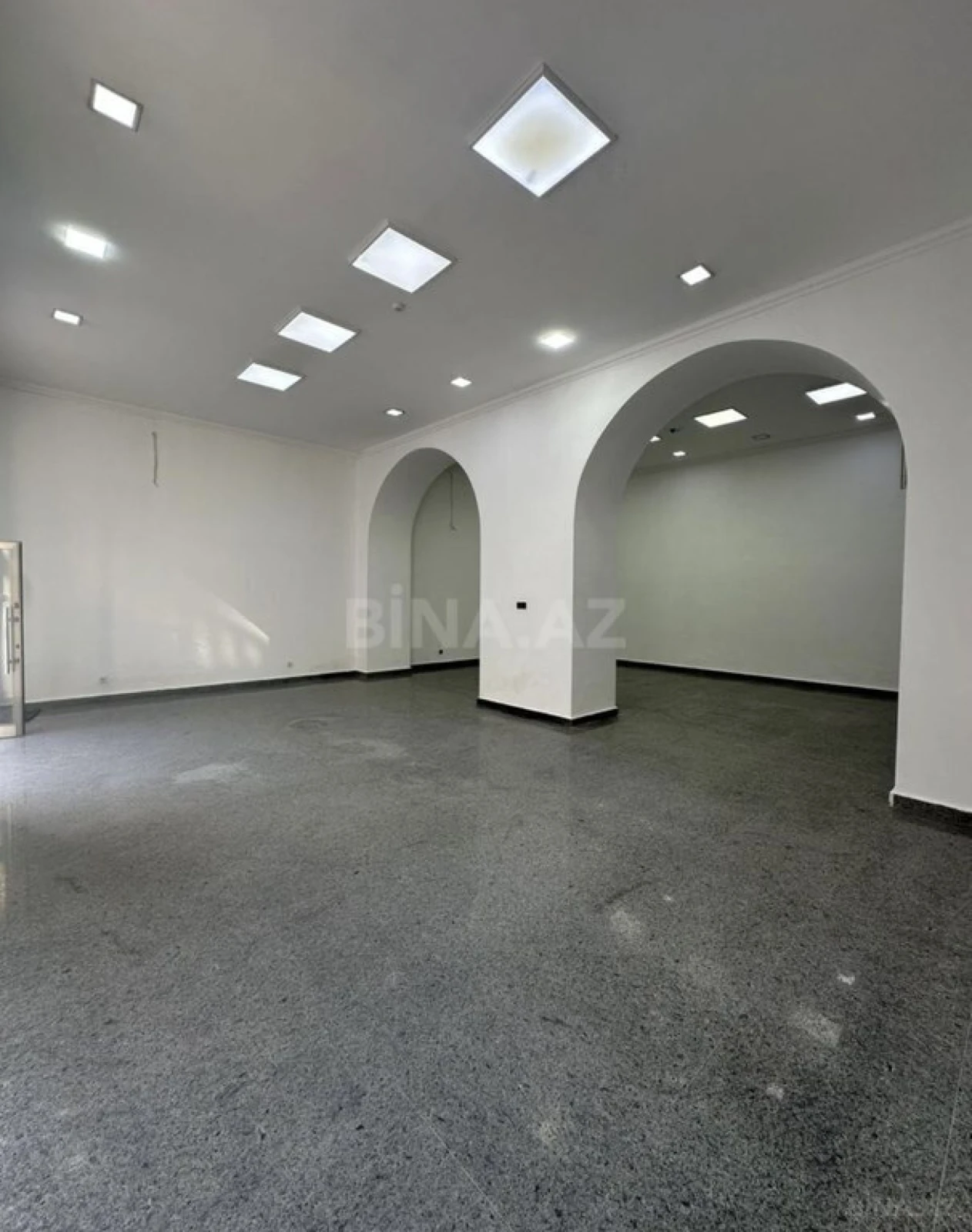 Kirayə verilir obyekt 157 m²