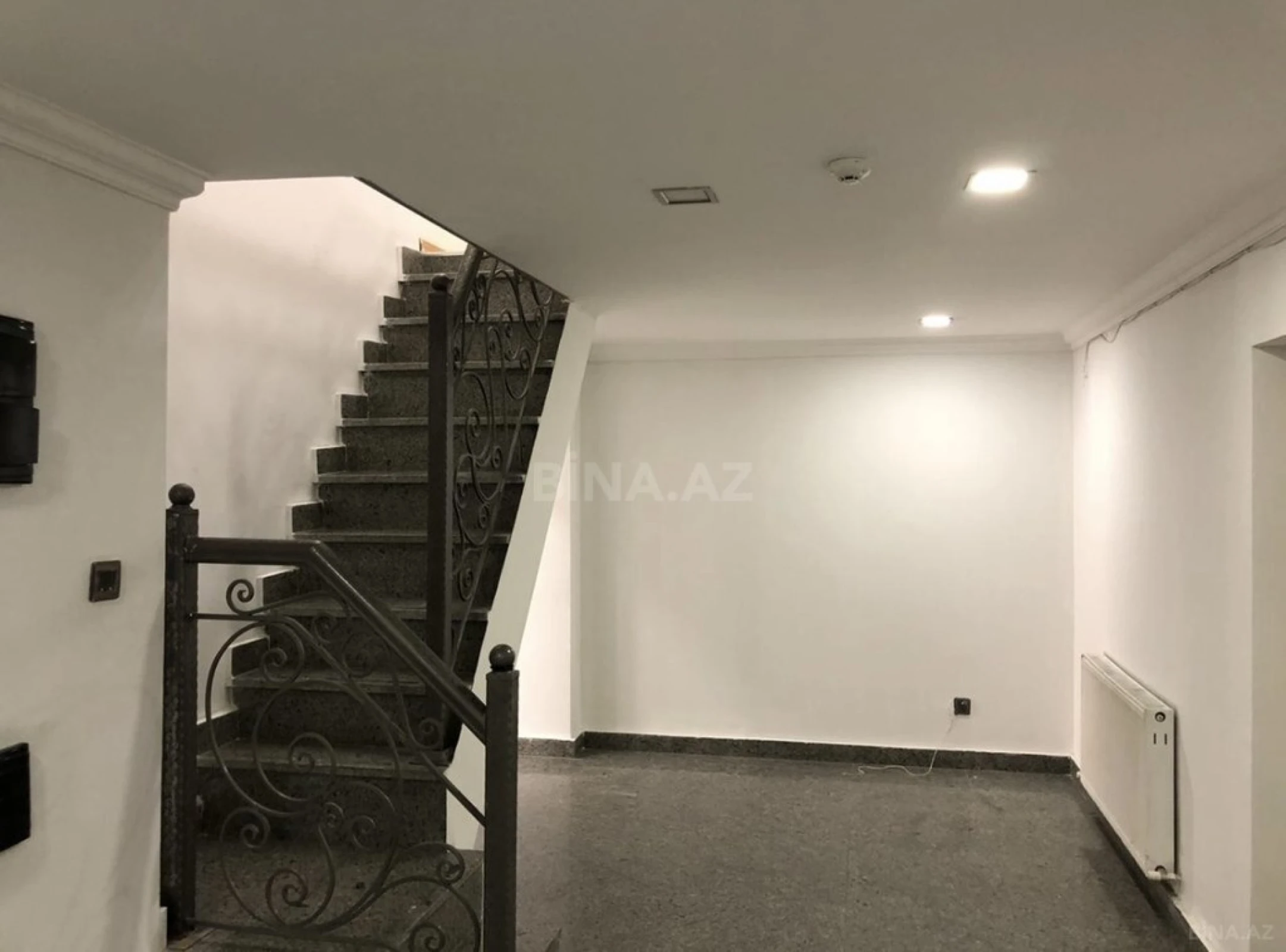 Kirayə verilir obyekt 157 m²