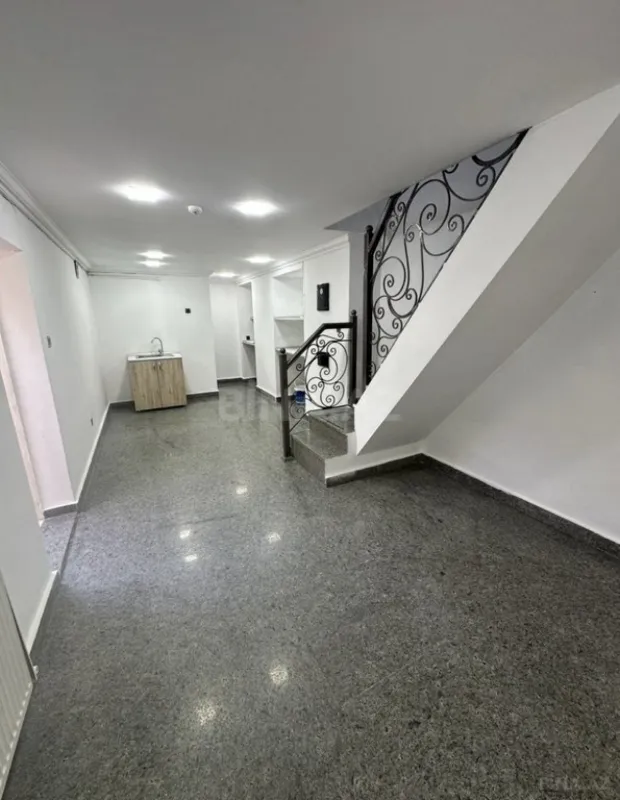 Kirayə verilir obyekt 157 m²