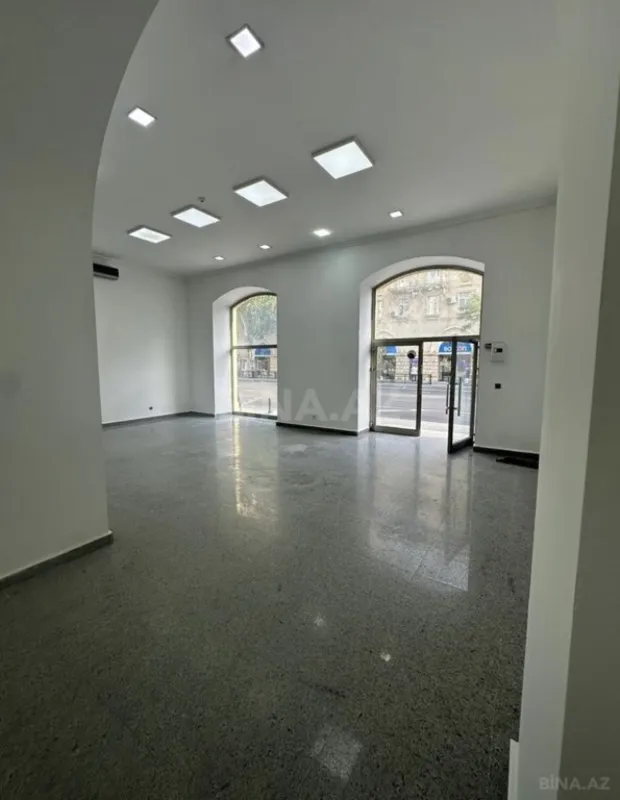 Kirayə verilir obyekt 157 m²