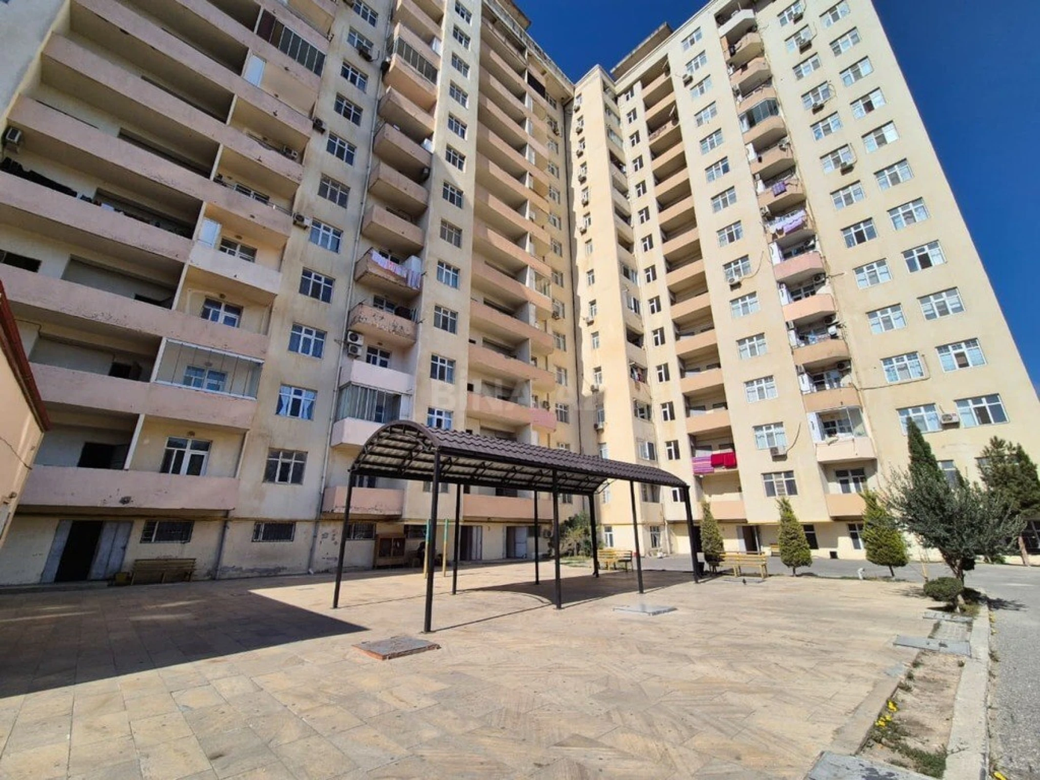 Satılır 2 otaqlı mənzil 80 m²