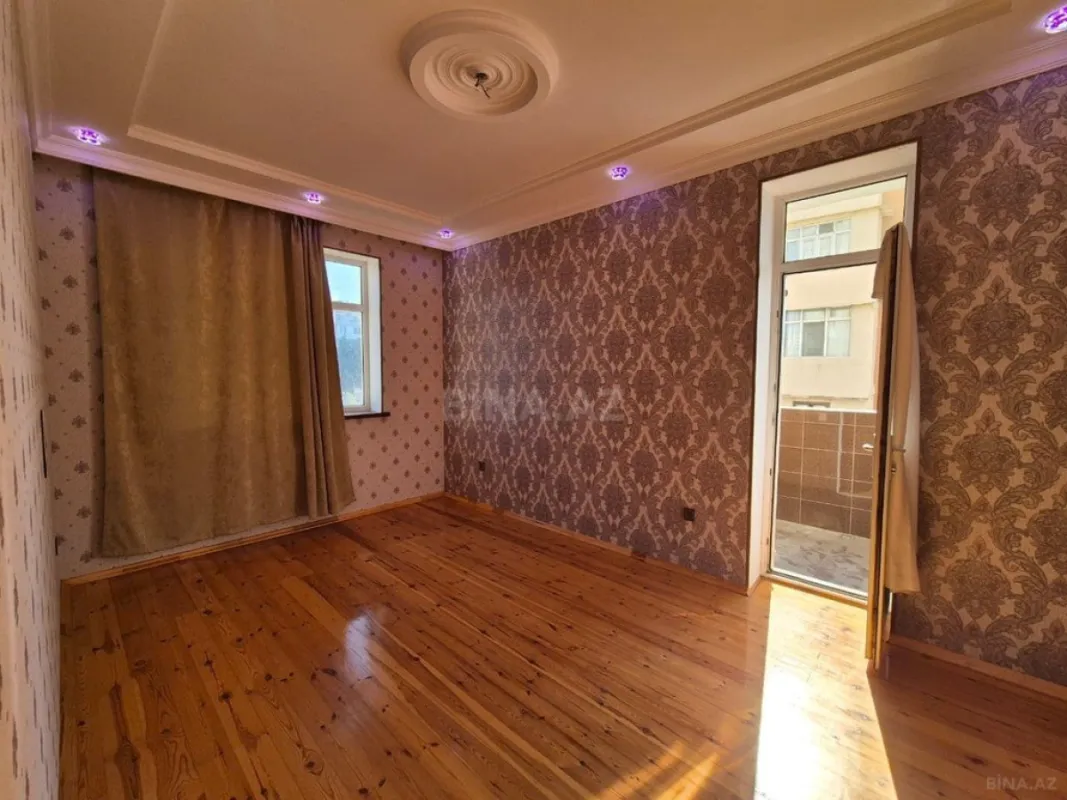 Satılır 2 otaqlı mənzil 80 m²
