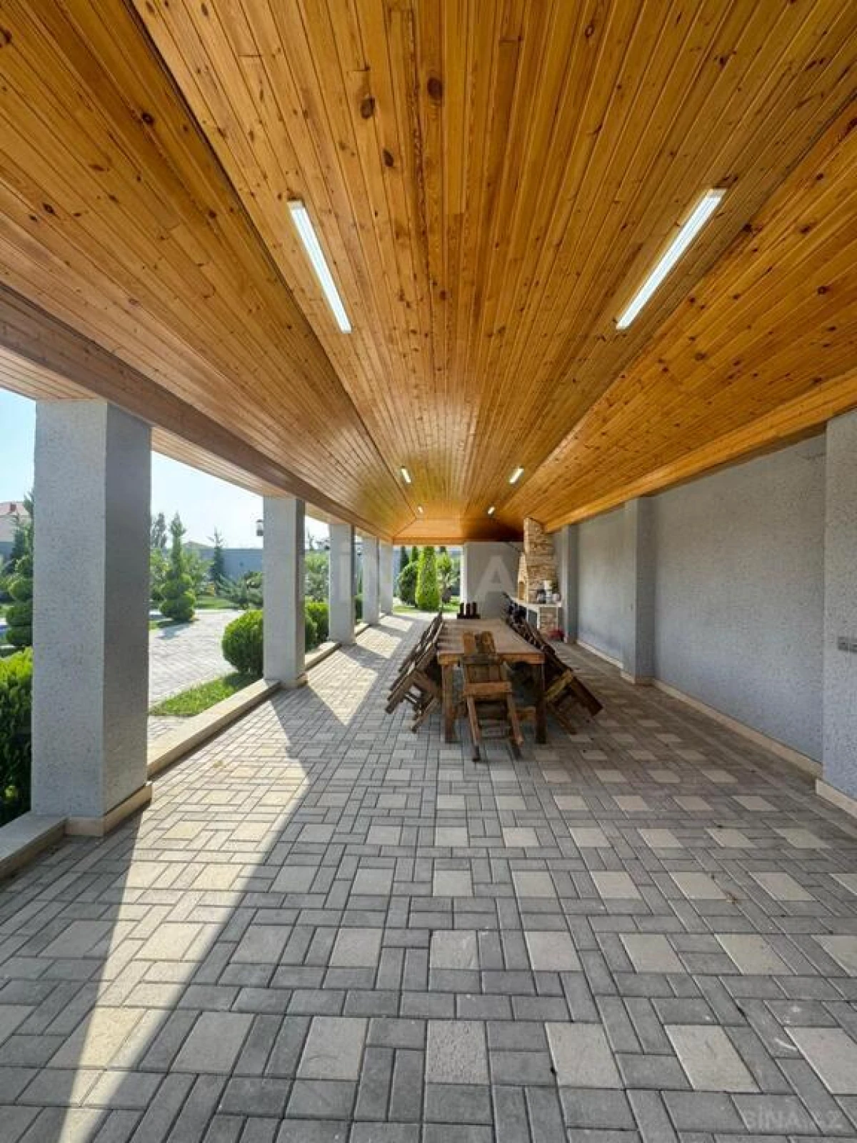 Satılır 4 otaqlı həyət evi 330 m²