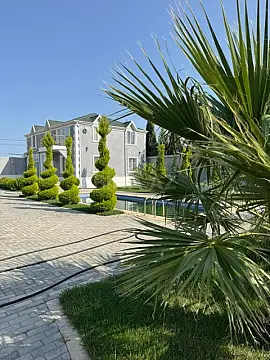 Satılır 4 otaqlı həyət evi 330 m²