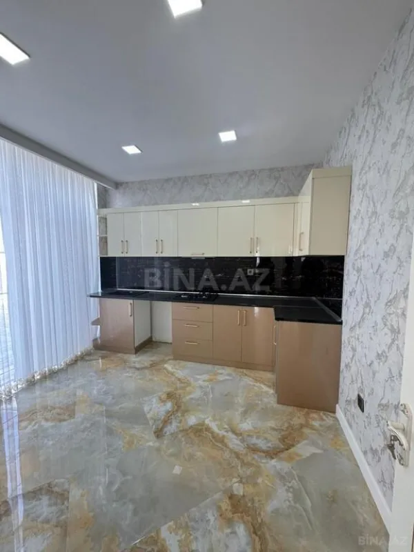 Satılır 4 otaqlı həyət evi 330 m²
