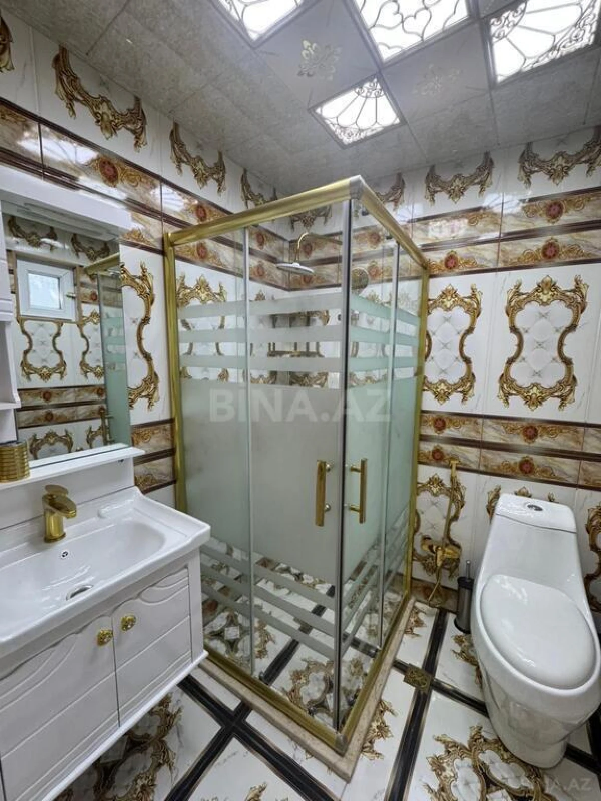 Satılır 4 otaqlı həyət evi 330 m²