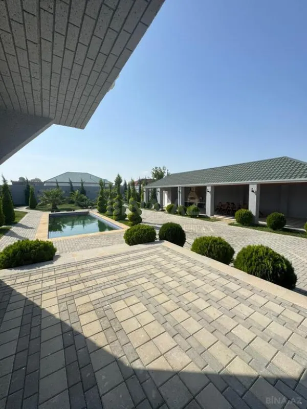 Satılır 4 otaqlı həyət evi 330 m²