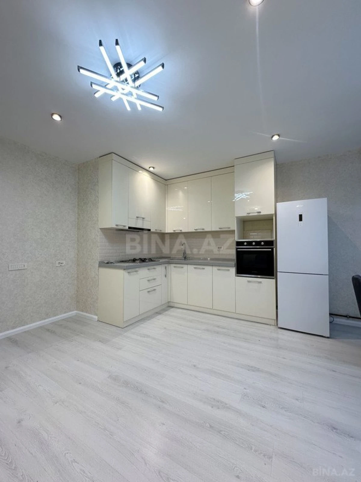 Satılır 2 otaqlı mənzil 52 m²