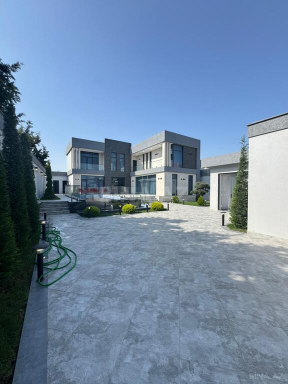 Satılır 5 otaqlı həyət evi 250 m²