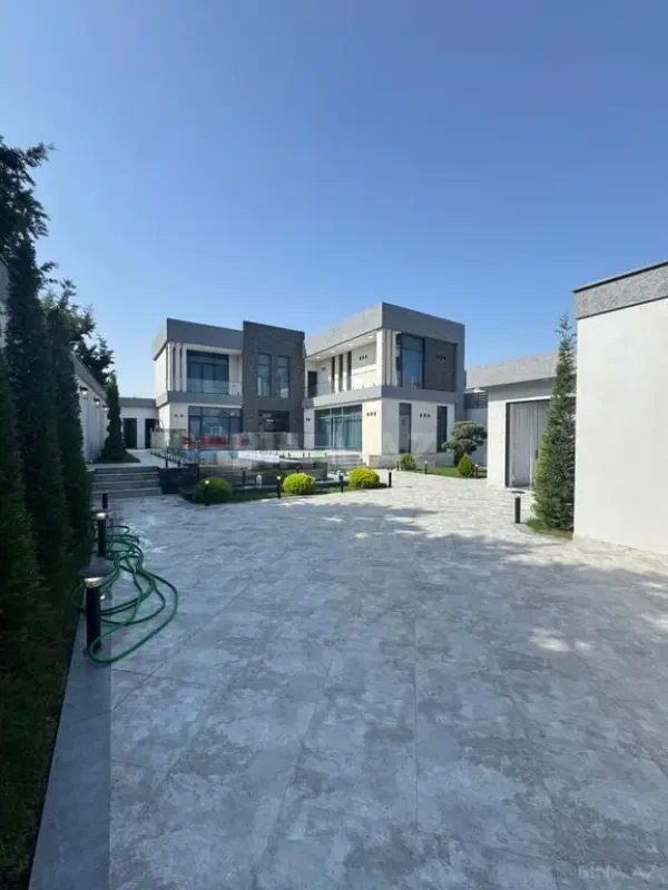 Satılır 5 otaqlı həyət evi 250 m²