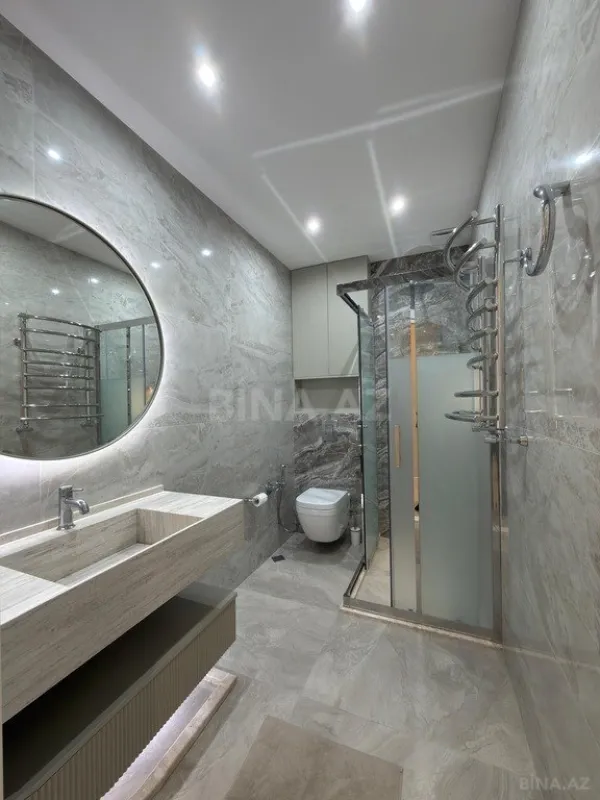 Satılır 5 otaqlı mənzil 230 m²