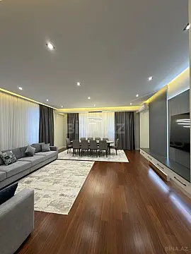 Satılır 5 otaqlı mənzil 230 m²