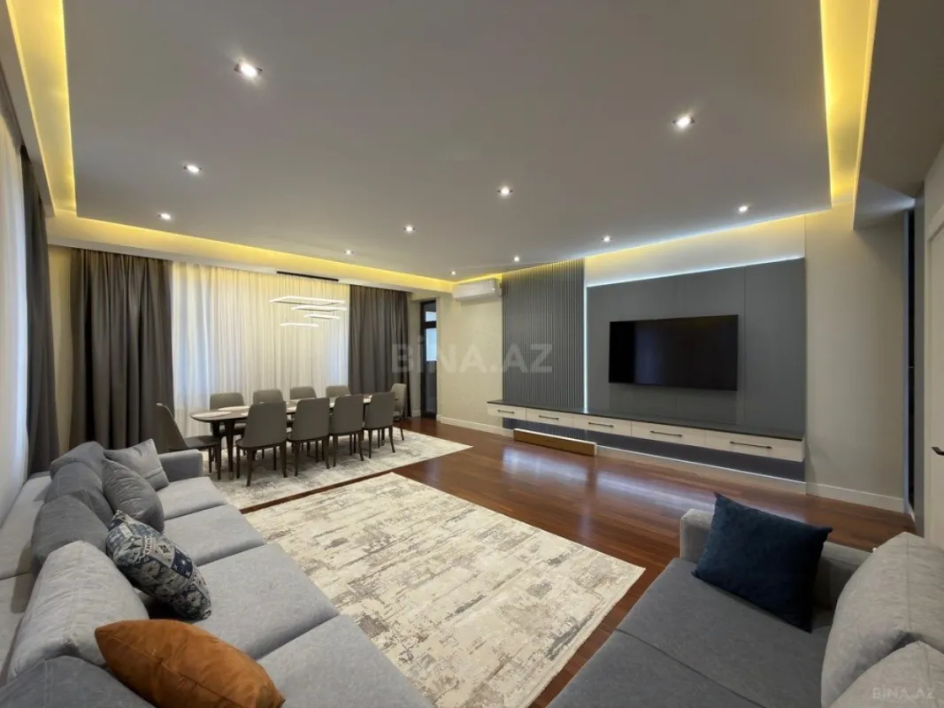 Satılır 5 otaqlı mənzil 230 m²