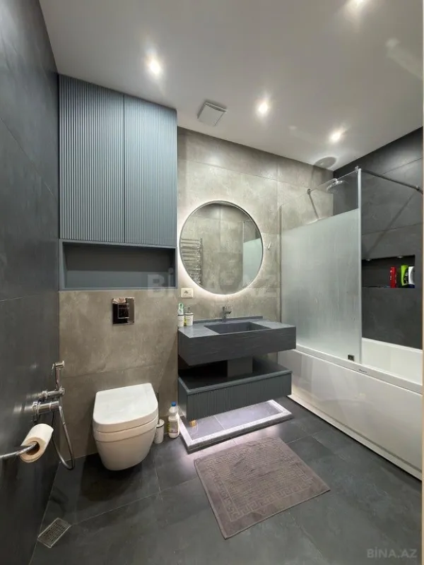 Satılır 5 otaqlı mənzil 230 m²