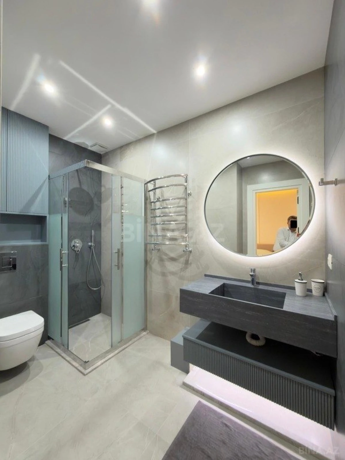 Satılır 5 otaqlı mənzil 230 m²