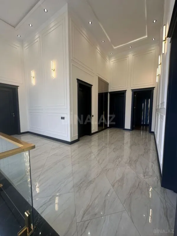 Satılır 6 otaqlı həyət evi 670 m²