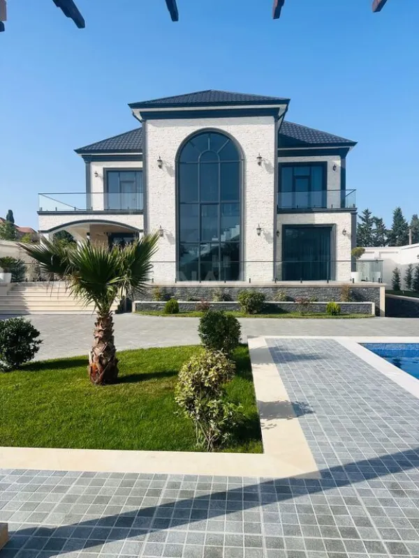 Satılır 6 otaqlı həyət evi 670 m²