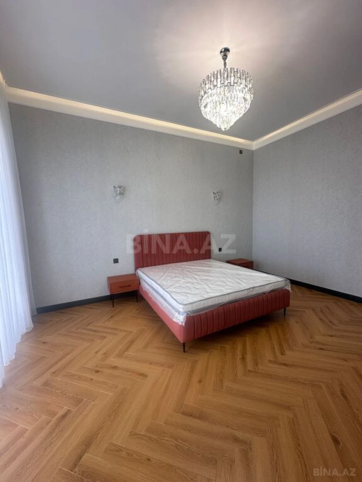 Satılır 6 otaqlı həyət evi 670 m²