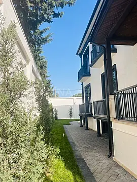 Satılır 6 otaqlı həyət evi 670 m²