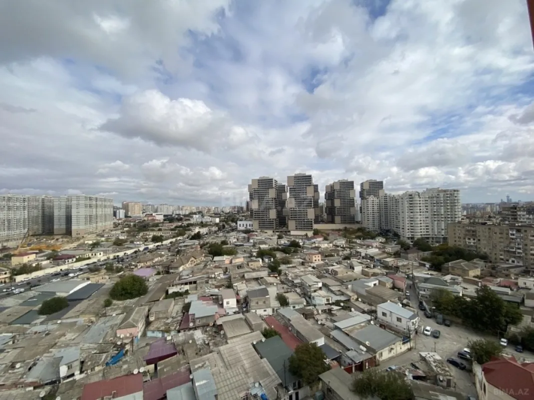 Satılır 3 otaqlı mənzil 110 m²