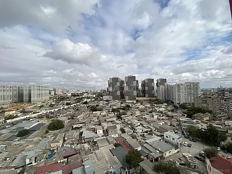 Satılır 3 otaqlı mənzil 110 m²