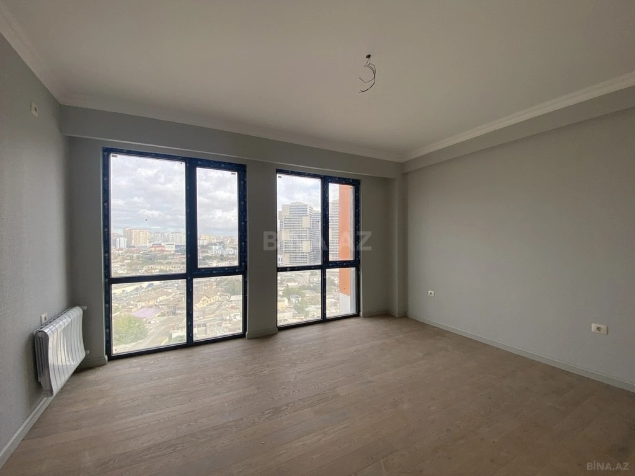 Satılır 3 otaqlı mənzil 110 m²