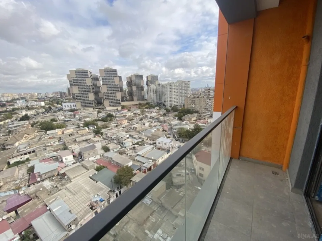 Satılır 3 otaqlı mənzil 110 m²