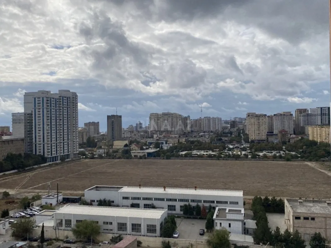 Satılır 3 otaqlı mənzil 110 m²