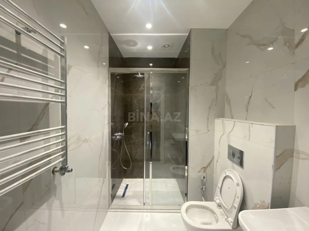 Satılır 3 otaqlı mənzil 110 m²