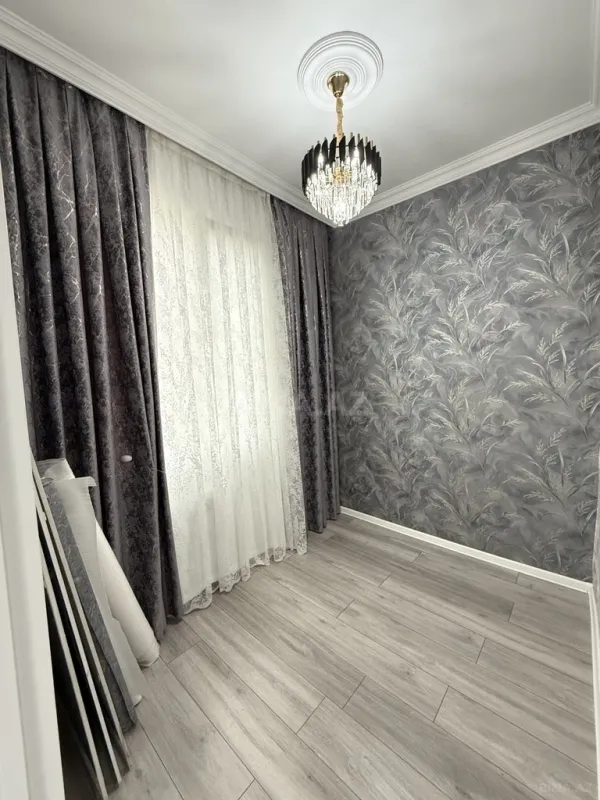 Satılır 2 otaqlı mənzil 42 m²