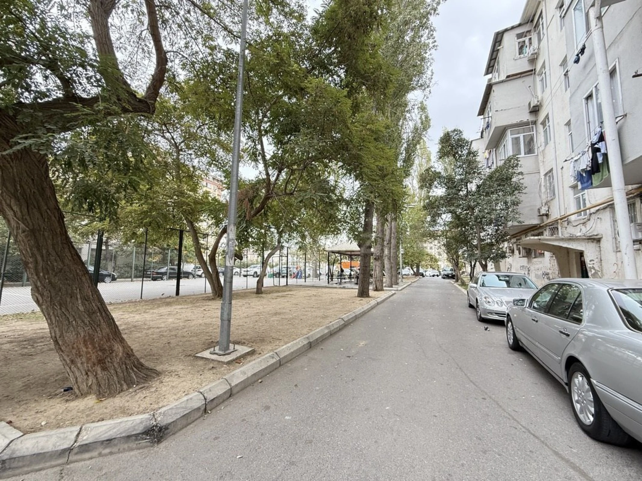 Satılır 2 otaqlı mənzil 42 m²