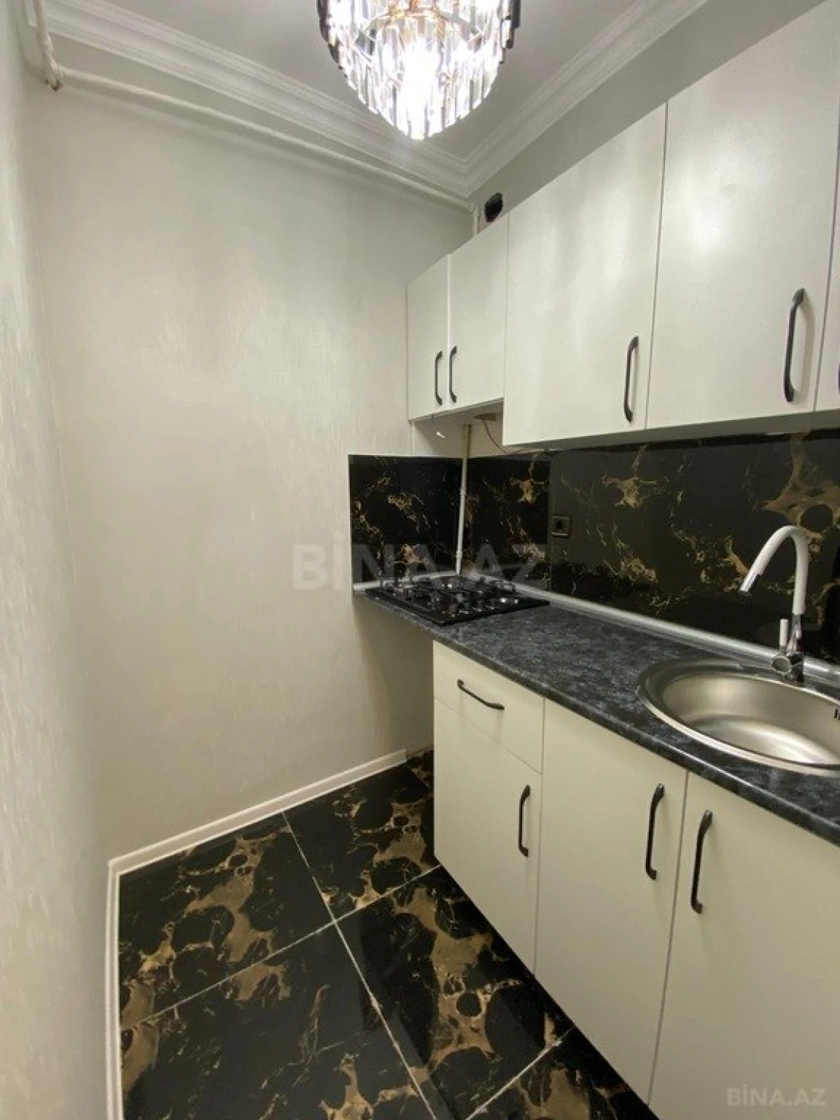 Satılır 2 otaqlı mənzil 42 m²