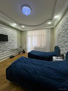 Satılır 3 otaqlı mənzil 137 m²