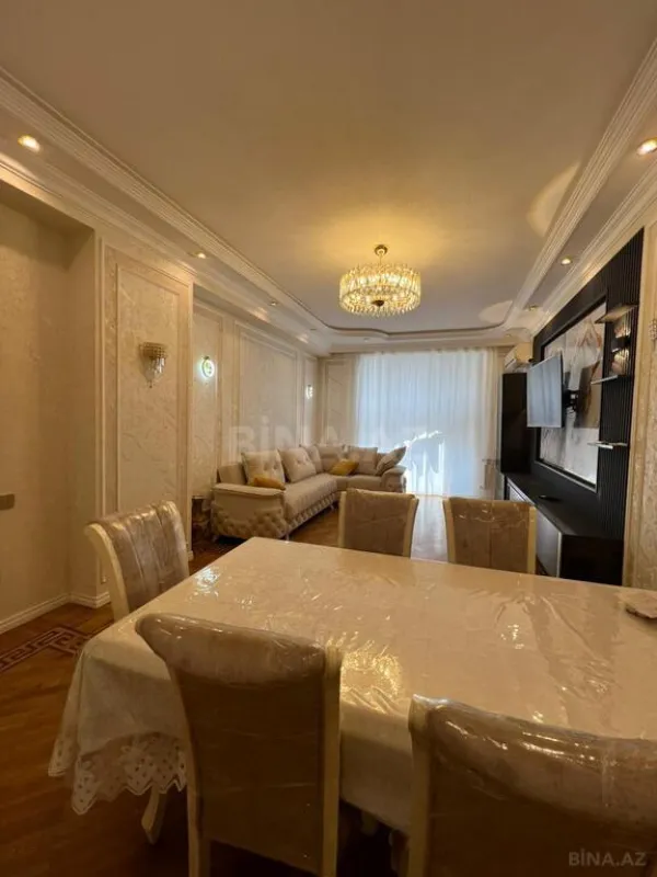Satılır 3 otaqlı mənzil 137 m²