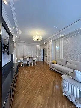 Satılır 3 otaqlı mənzil 137 m²