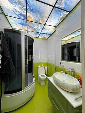 Satılır 3 otaqlı mənzil 137 m²