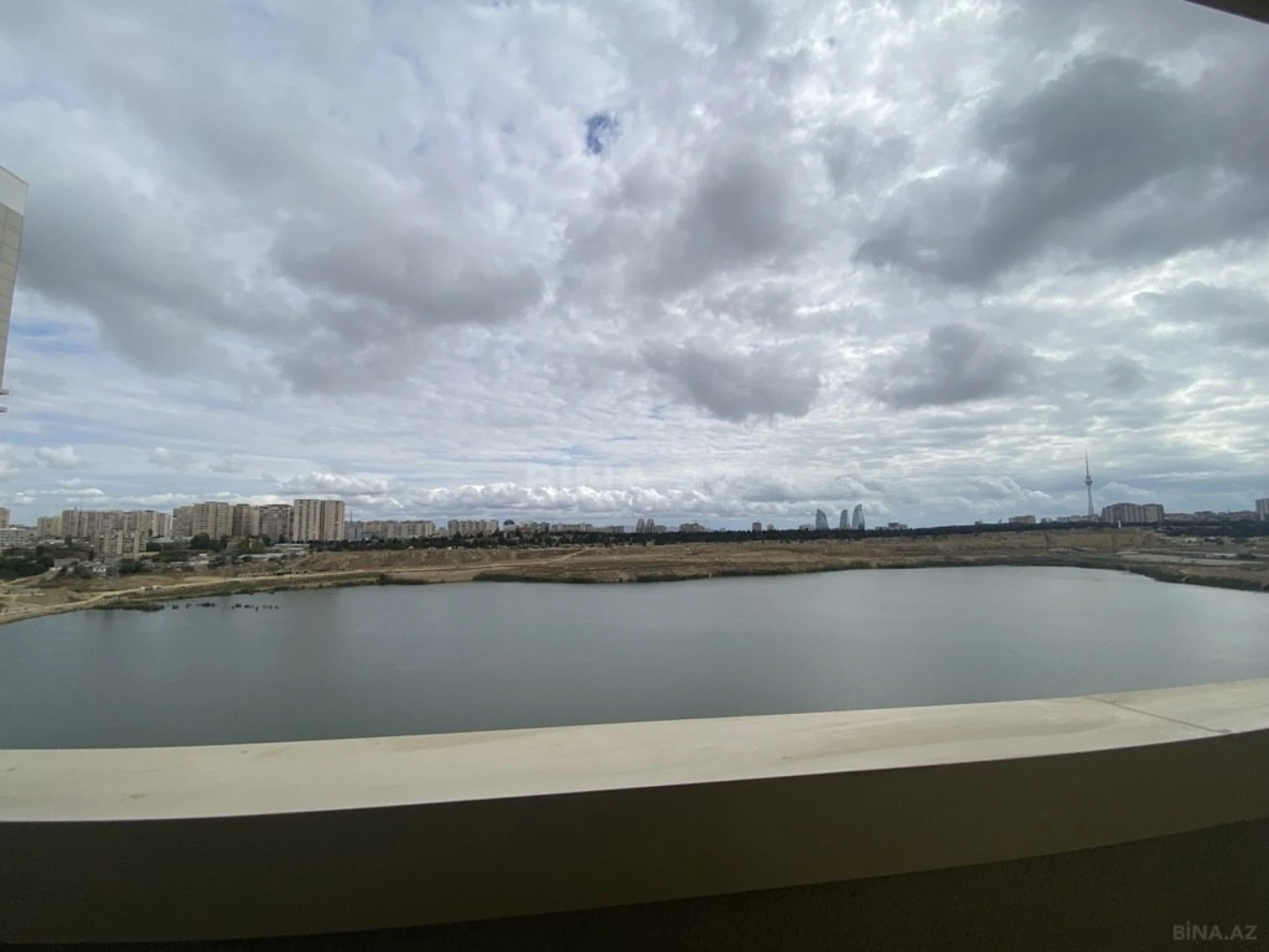 Satılır 3 otaqlı mənzil 72 m²