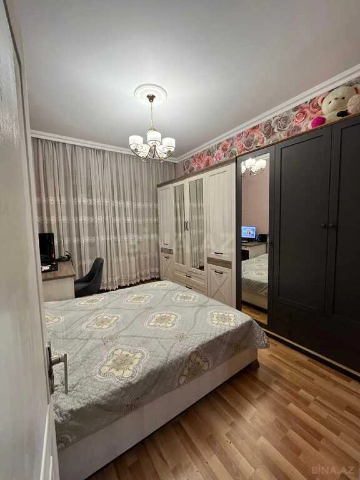 Satılır 2 otaqlı mənzil 57 m²