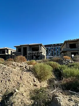 Satılır 5 otaqlı həyət evi 445 m²