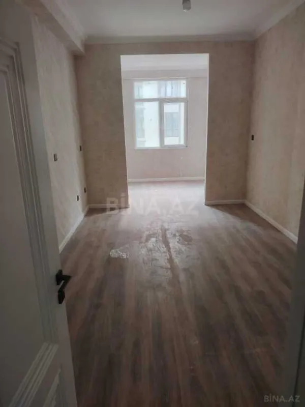 Satılır 2 otaqlı mənzil 83 m²