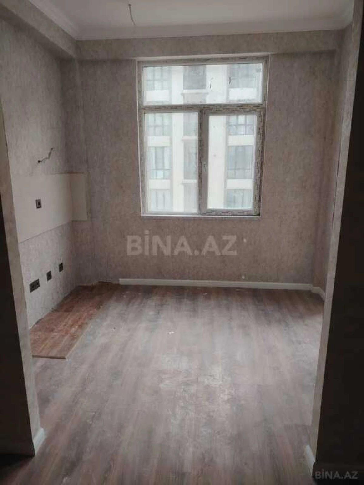 Satılır 2 otaqlı mənzil 83 m²