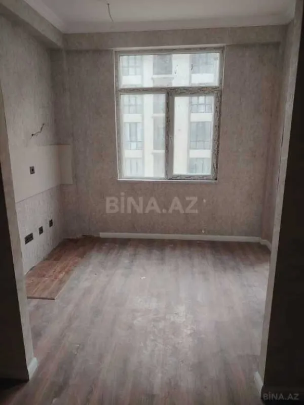 Satılır 2 otaqlı mənzil 83 m²