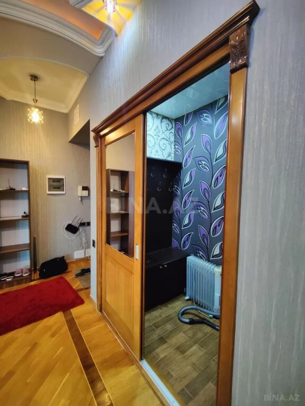 Kirayə verilir 4 otaqlı mənzil 200 m²