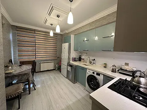 Satılır 3 otaqlı mənzil 111 m²