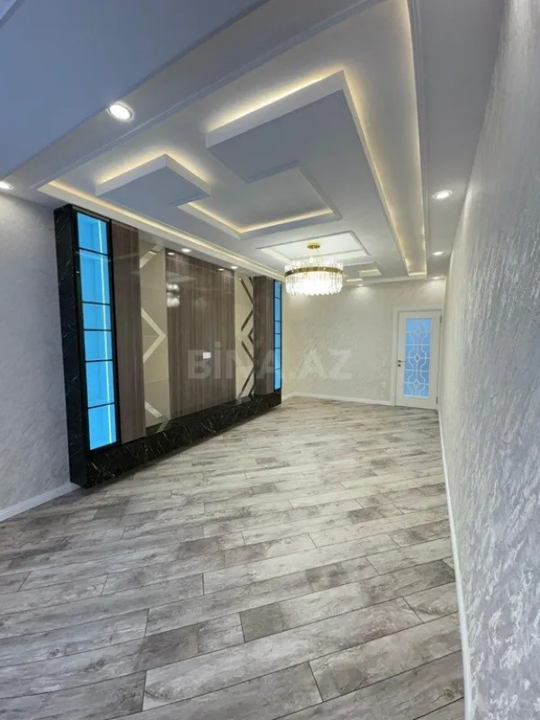 Satılır 3 otaqlı mənzil 137 m²