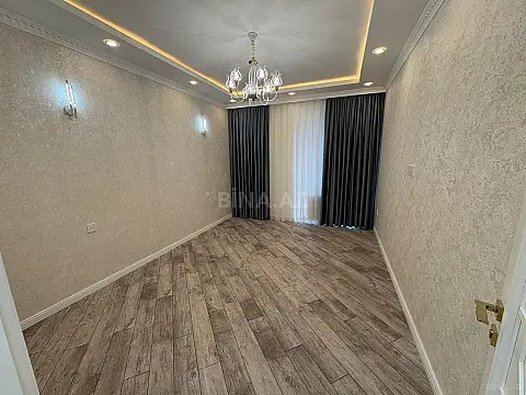 Satılır 3 otaqlı mənzil 137 m²