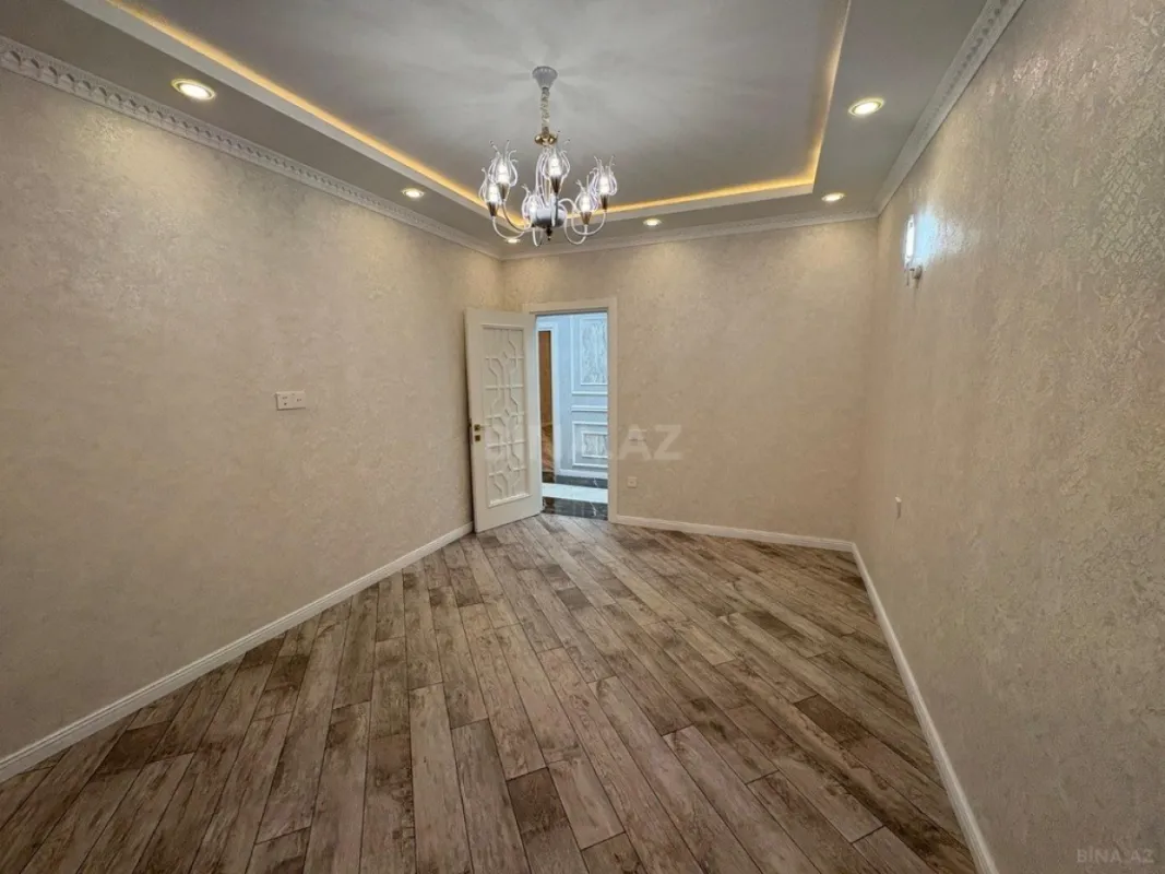 Satılır 3 otaqlı mənzil 137 m²