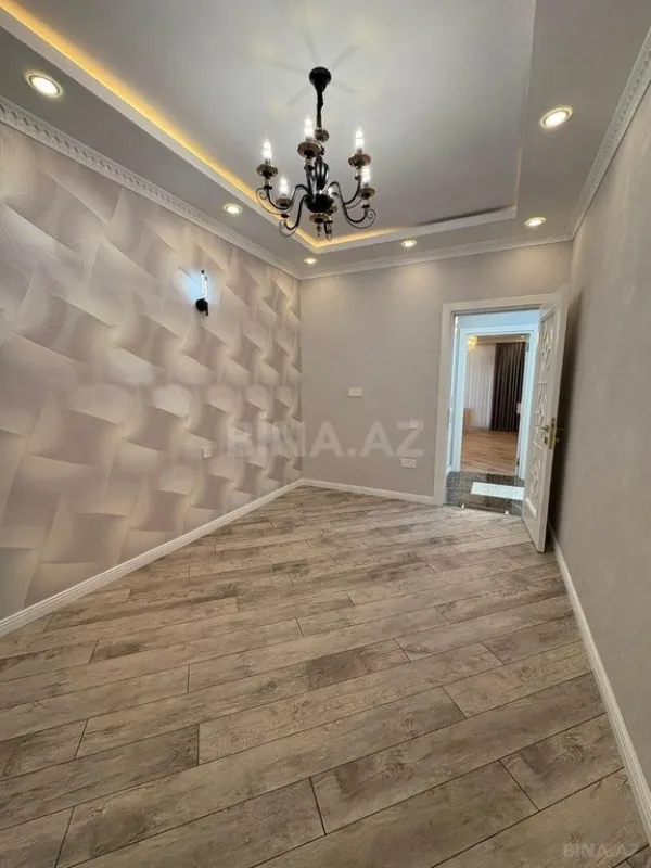 Satılır 3 otaqlı mənzil 137 m²